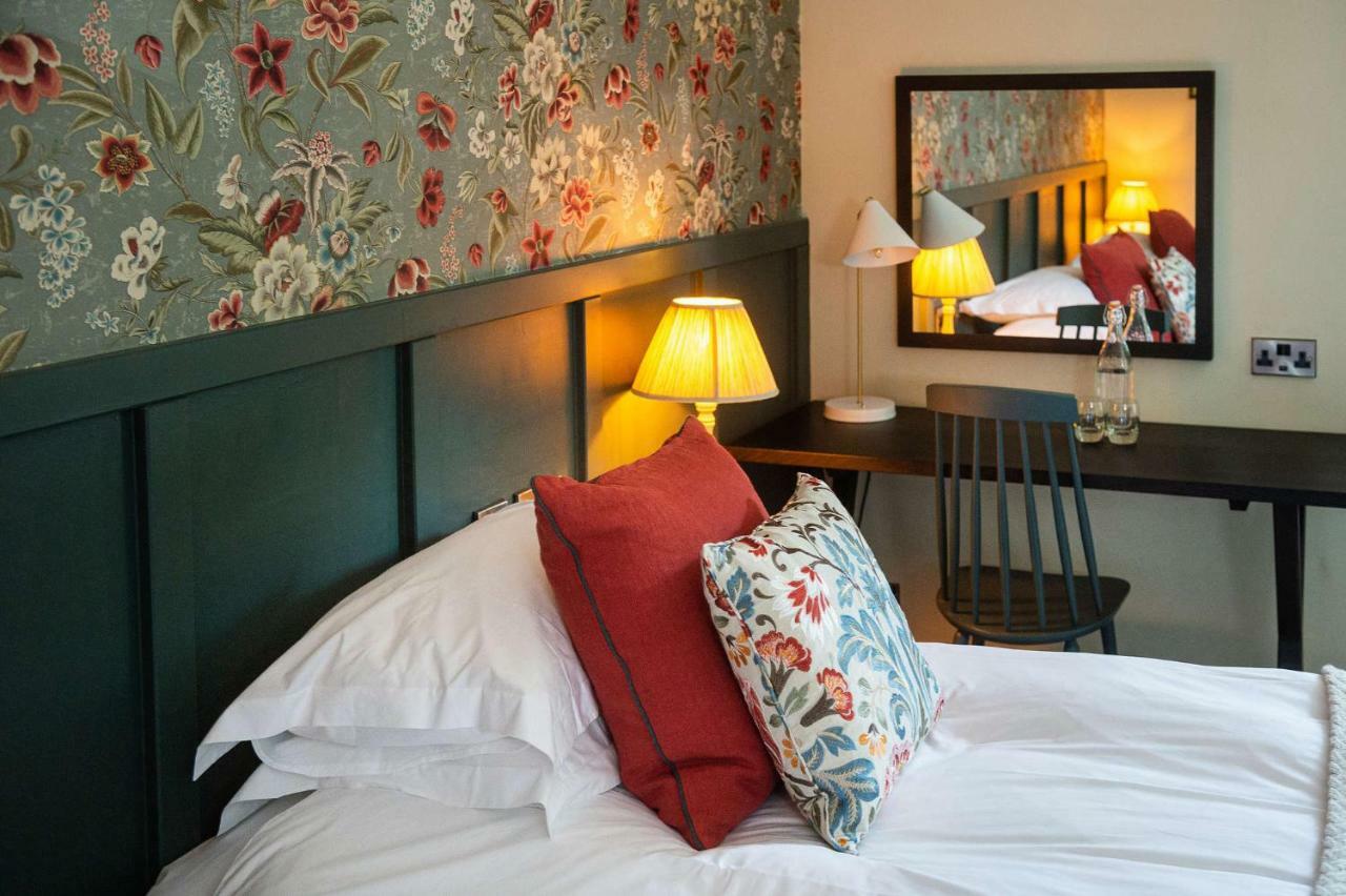 Bridge Hotel Greenford Kültér fotó